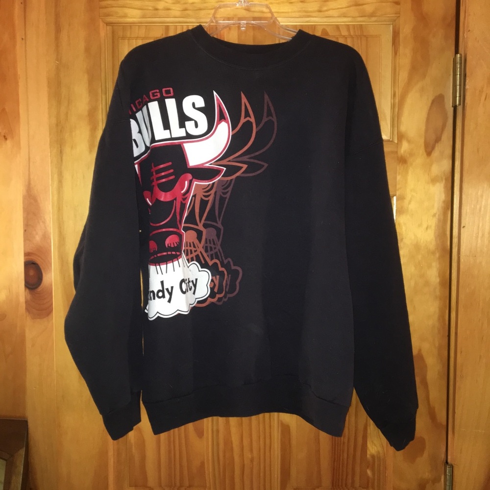 Chicago Bulls “Windy City” off-center Crewneck